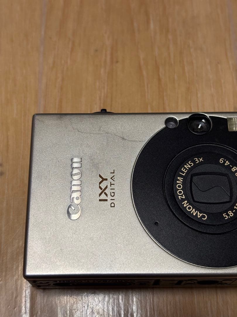 【完動品】Canon IXY DIGITAL10 7.1メガピクセル本体と付属品