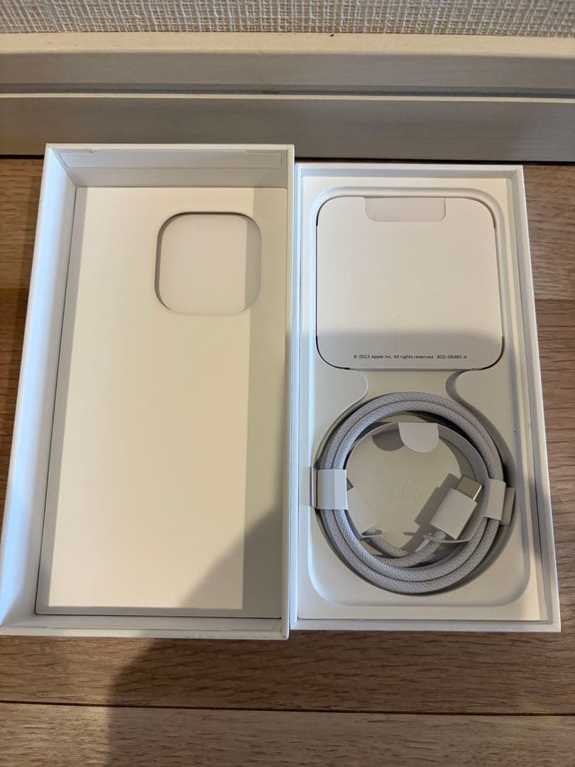 iPhone 15 Pro 128GB ナチュラルチタニウム SIMフリー