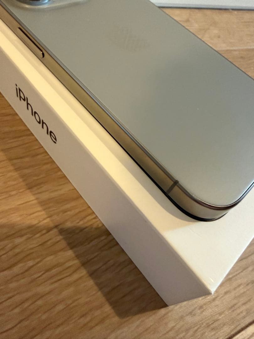 iPhone 15 Pro 128GB ナチュラルチタニウム SIMフリー