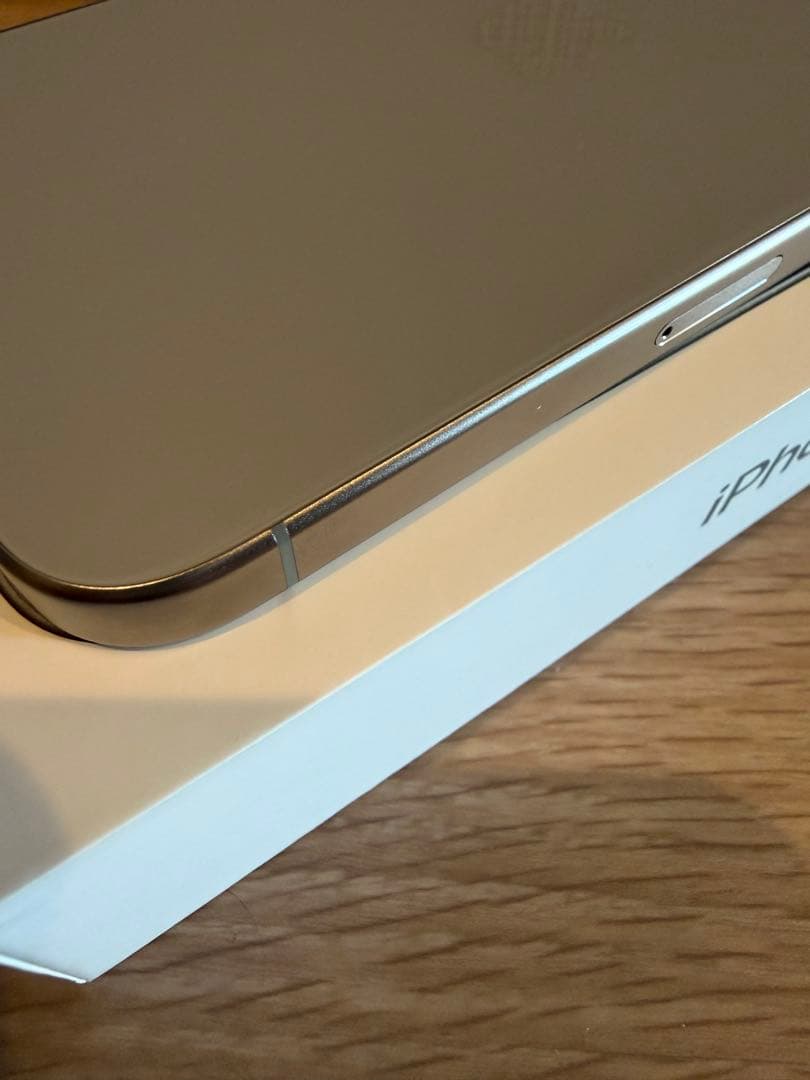 iPhone 15 Pro 128GB ナチュラルチタニウム SIMフリー