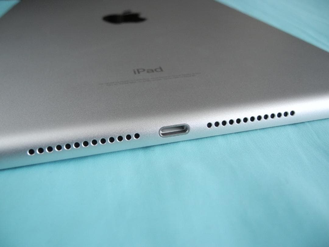 バッテリー93% 第6世代iPad SIMフリー