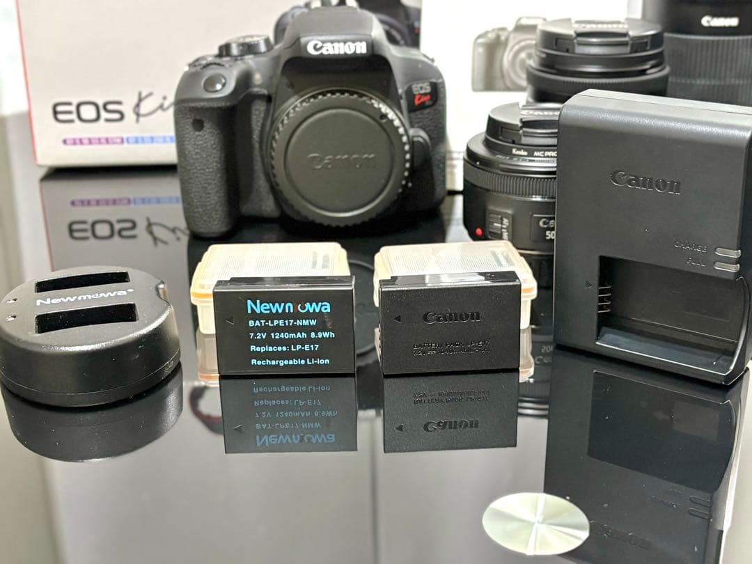 EOS Kiss X9iダブルズームキット + EF50mm F1.8 STM