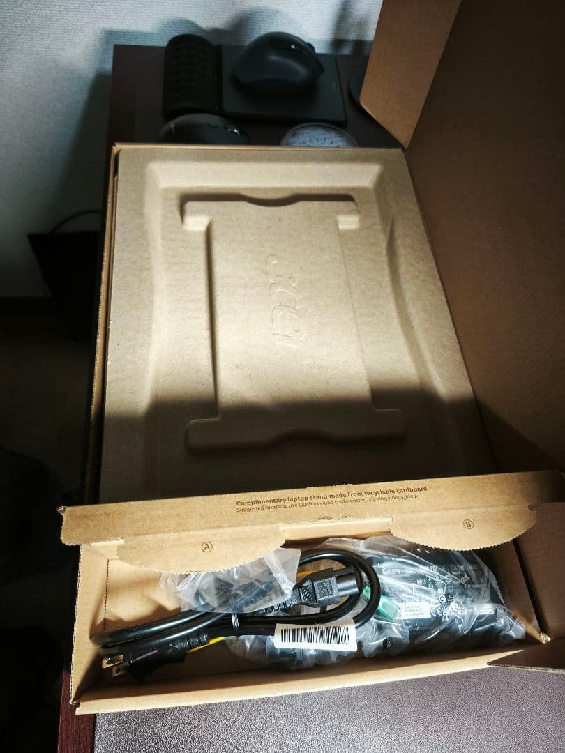 週末値下げ　大幅値下げAIパソコン　Acer Swift 14 AI 　 新品級