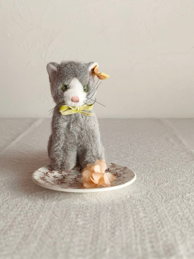 * antique plate ୨୧ ディネット 小さなお皿 ブラウン