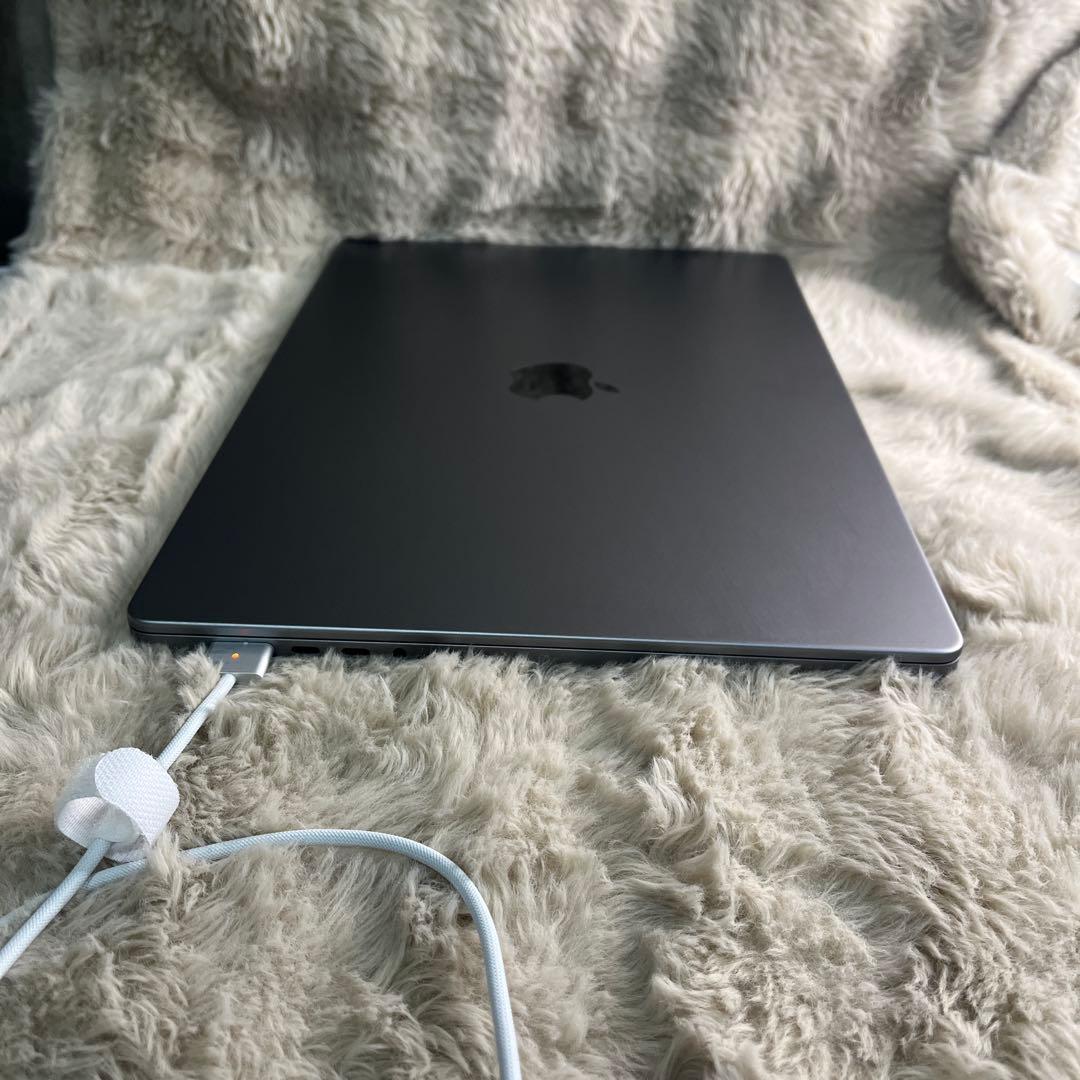 Apple MacBook Pro M1 2021 16インチ