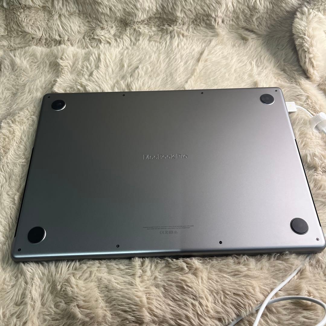 Apple MacBook Pro M1 2021 16インチ