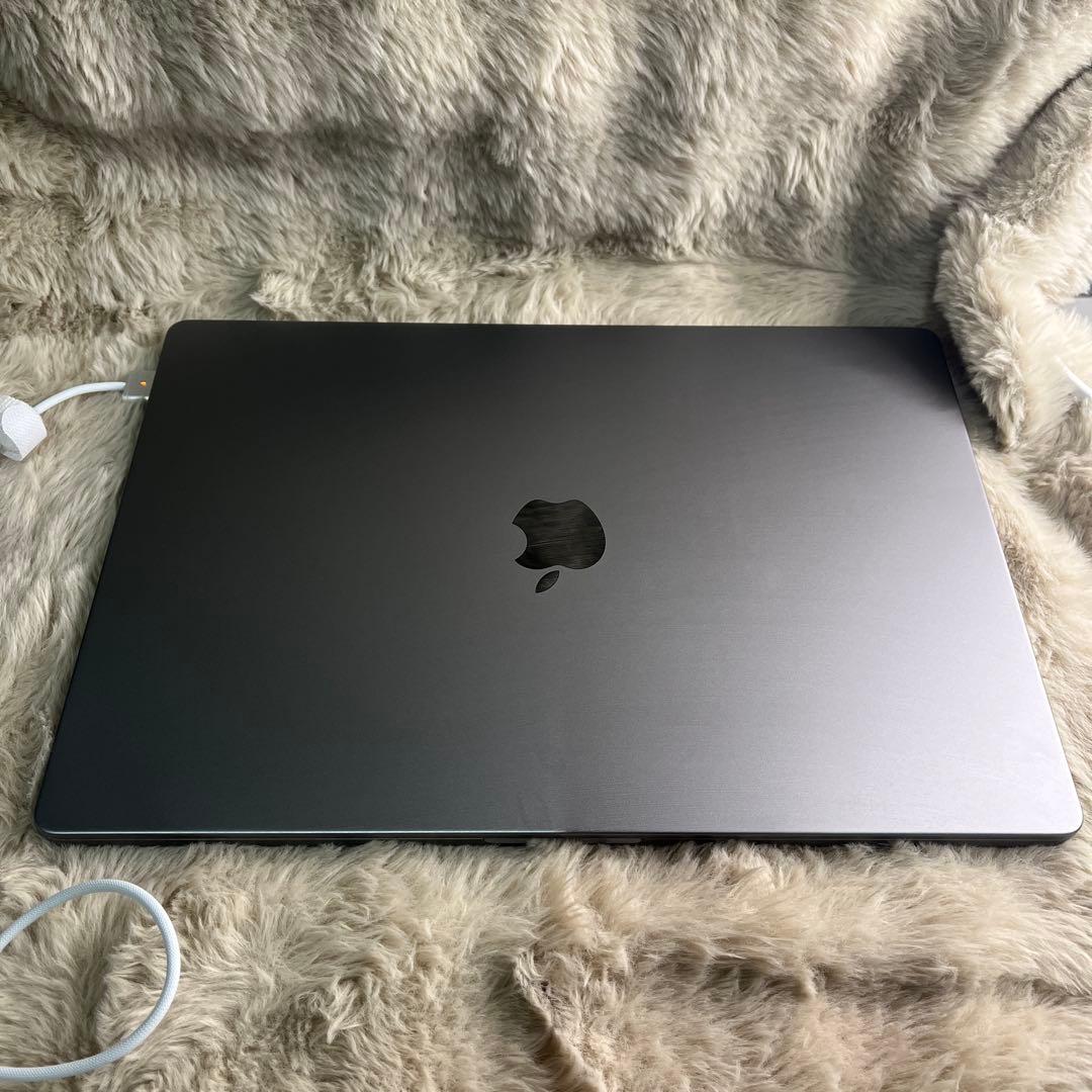 Apple MacBook Pro M1 2021 16インチ