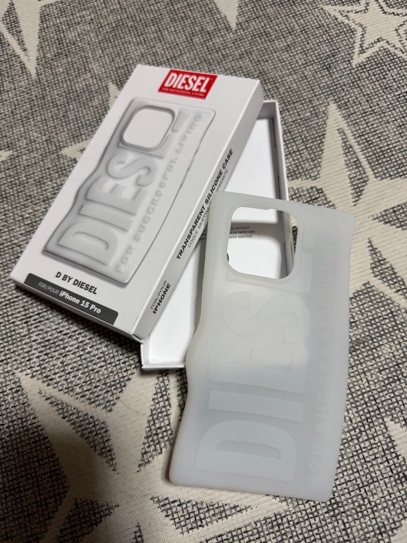 DIESEL 透明シリコンケース iPhone 15 Pro