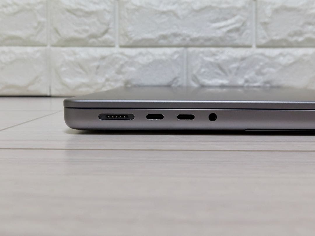 k*y様 M1Max MacBookPro 14インチ　メモリ32GB SSD2