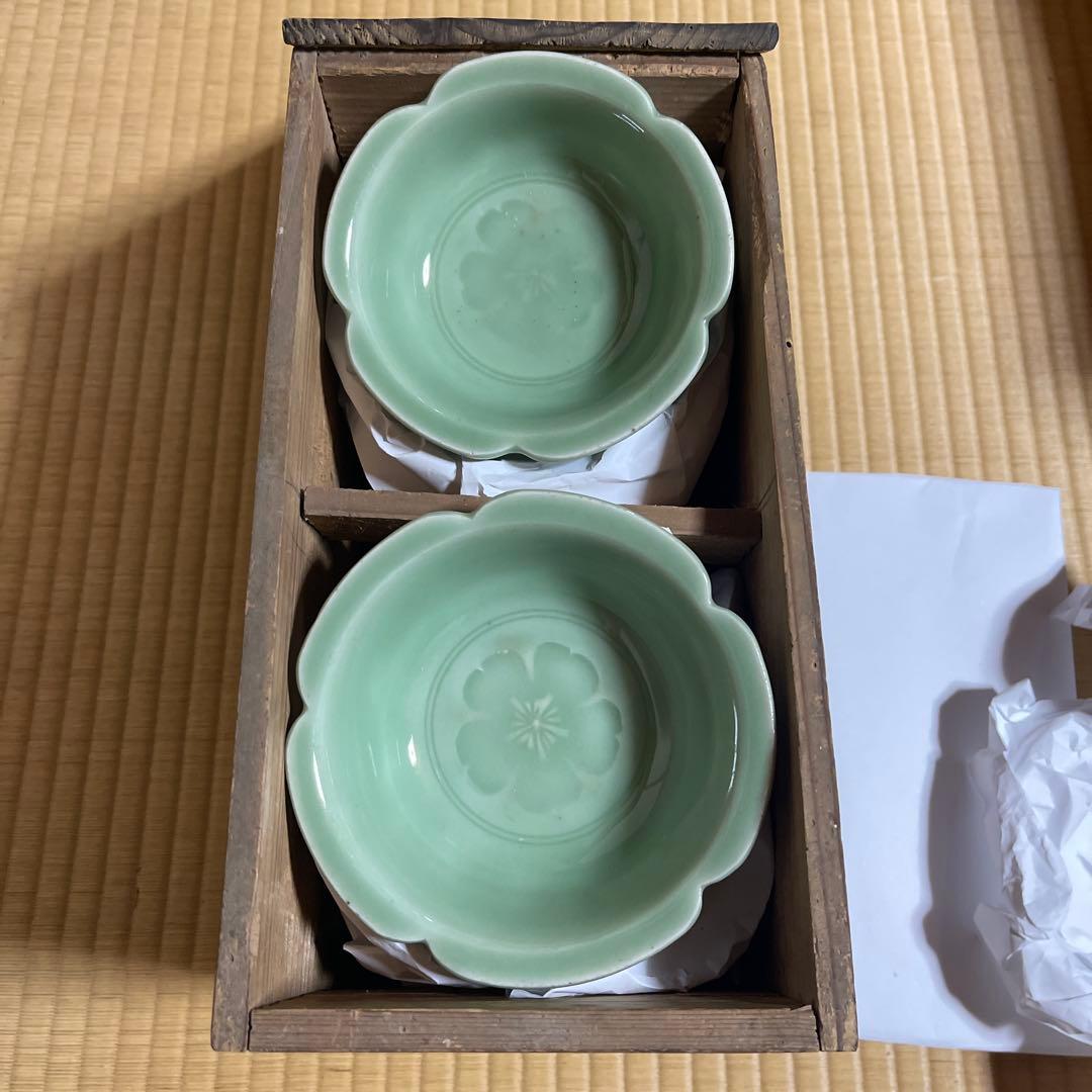 『青磁骨董品』　★「花形小鉢」や「花びら型鉢」　アンティーク　18セット