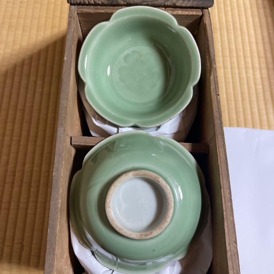 『青磁骨董品』　★「花形小鉢」や「花びら型鉢」　アンティーク　18セット