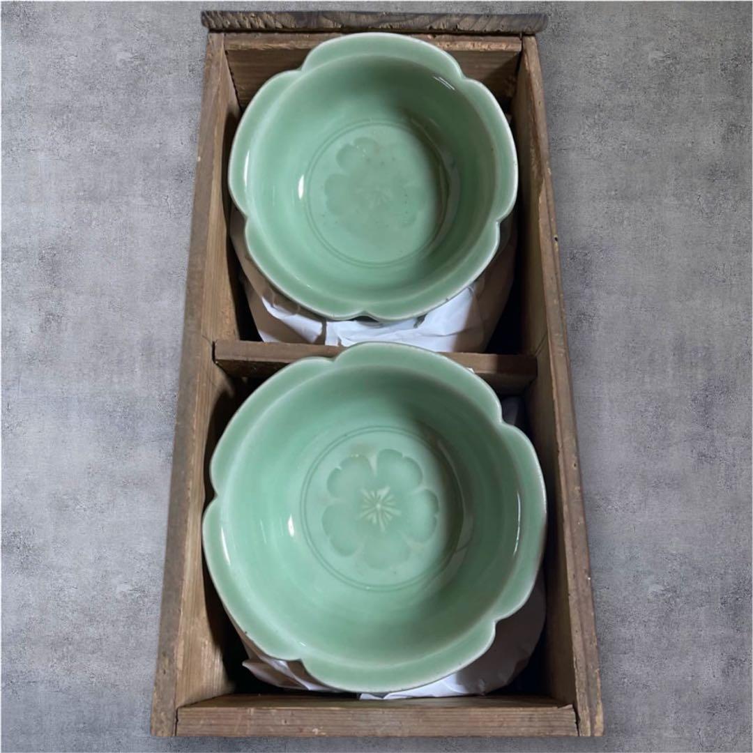 『青磁骨董品』　★「花形小鉢」や「花びら型鉢」　アンティーク　18セット