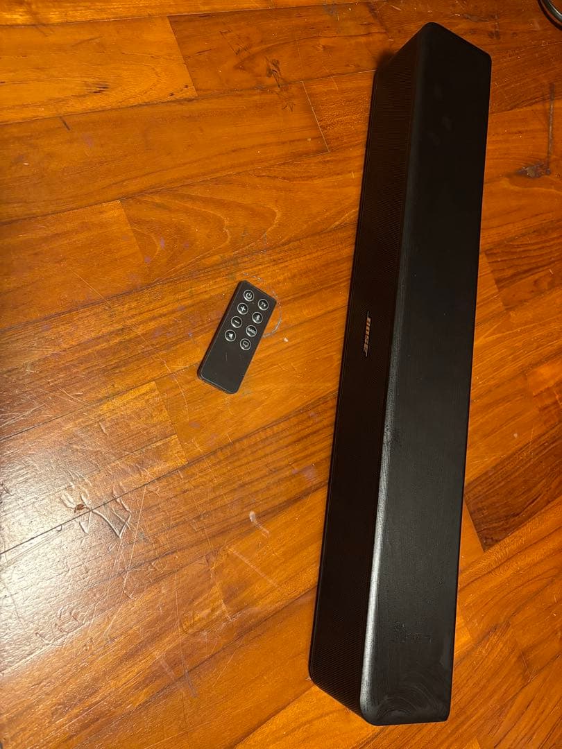 BOSE サウンドバー 本体&社外リモコンです