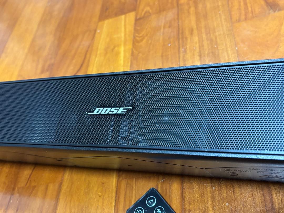 BOSE サウンドバー 本体&社外リモコンです