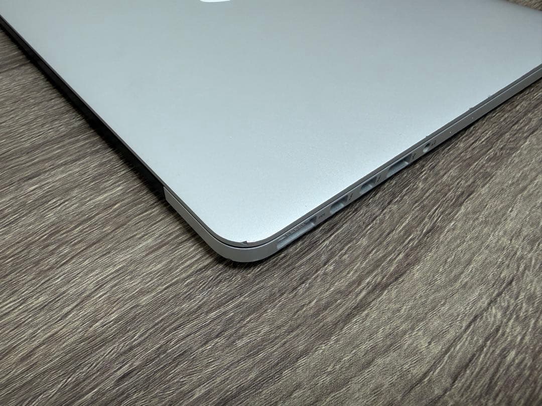Apple MacBook Pro 本体 ※充電器注意書きあり