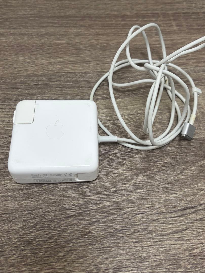 Apple MacBook Pro 本体 ※充電器注意書きあり