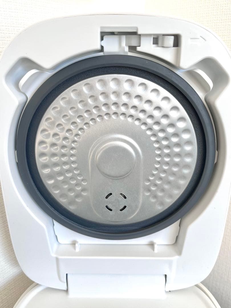 東芝 IH炊飯器 3合 23年製 ホワイト RC-5XT