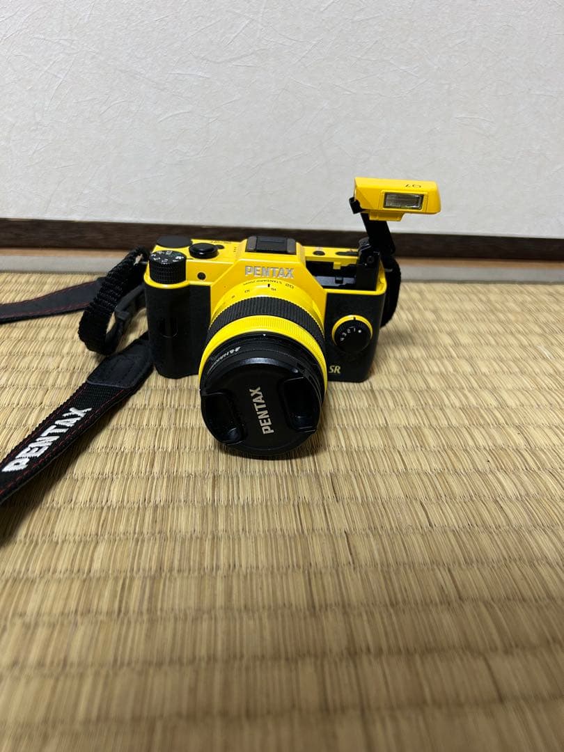 PENTAX Q7 イエロー