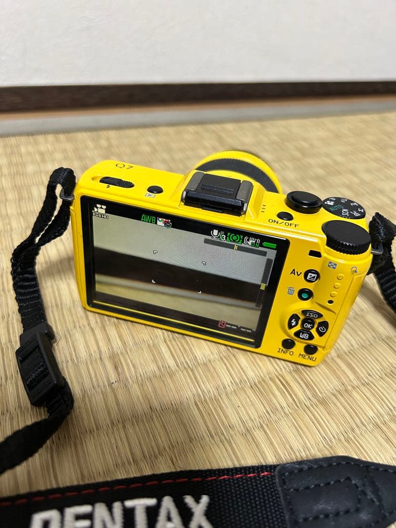 PENTAX Q7 イエロー