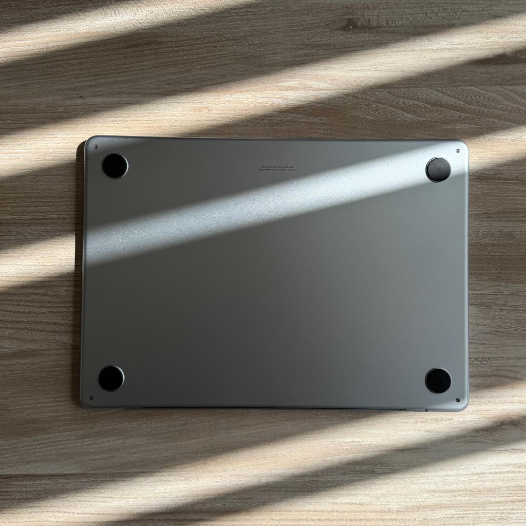 1TB Apple MacBook Air M4 スカイブルー　本体