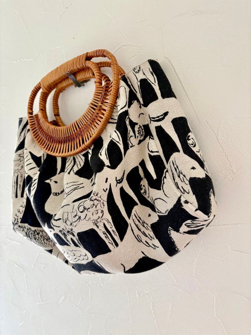 ミナペルホネン　life puzzle 大人かわいい♡ 籐の持ち手バッグ