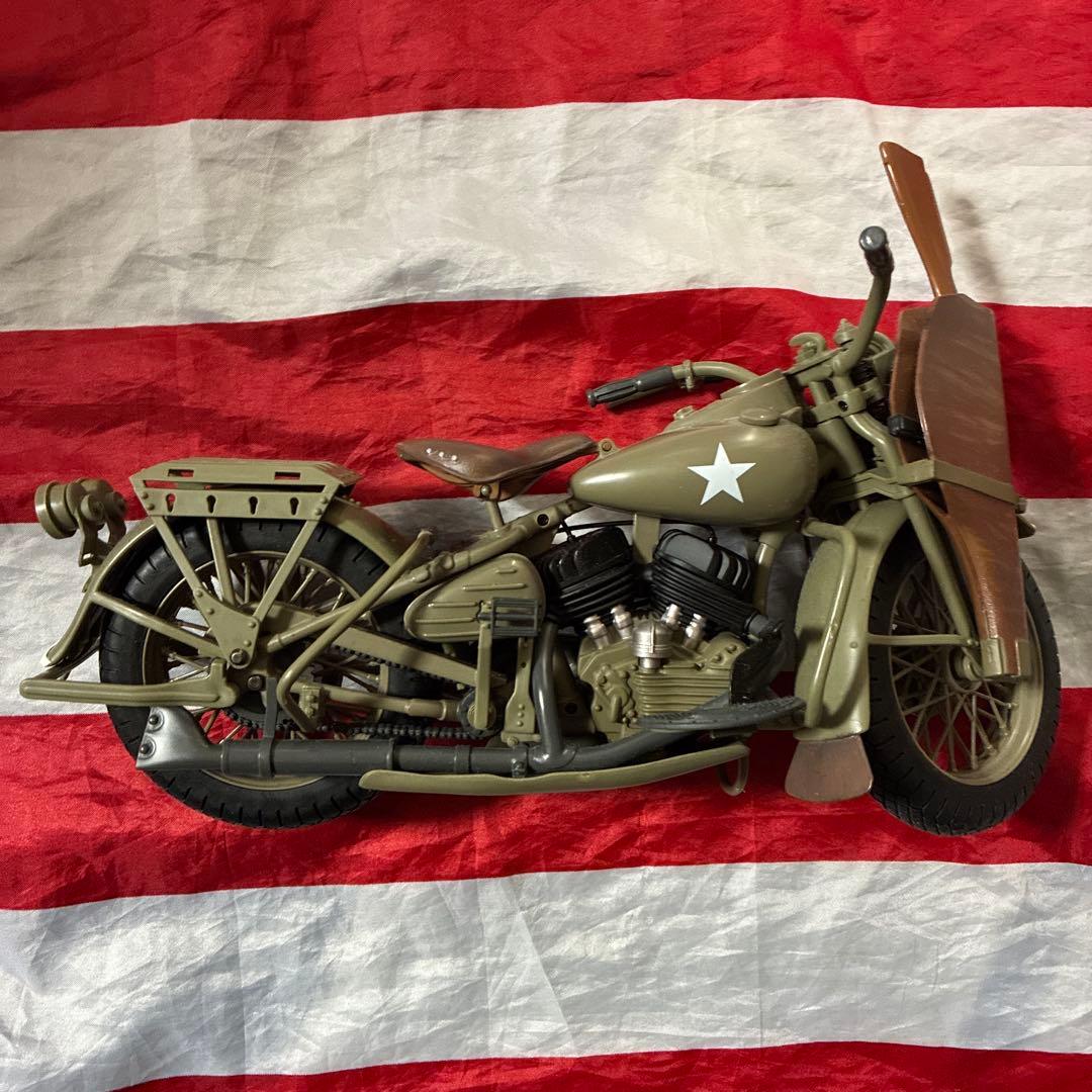 ハズブロ製1/6ハーレー・ダビッドソンWLA45&アメリカ陸軍伝令兵(訳あり品)
