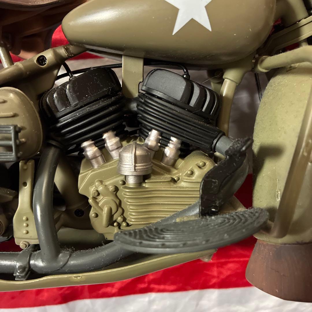 ハズブロ製1/6ハーレー・ダビッドソンWLA45&アメリカ陸軍伝令兵(訳あり品)