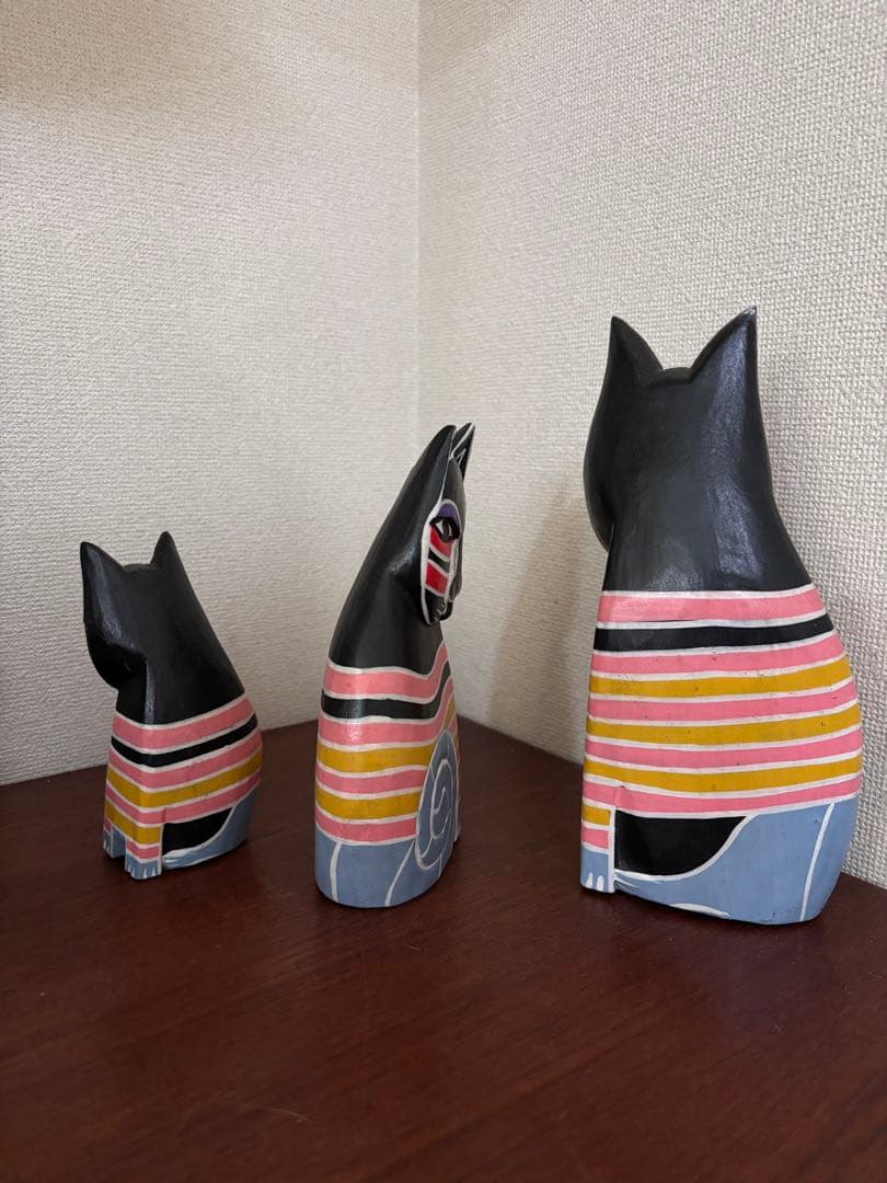 ローレル・バーチ木彫り人形、3体セット