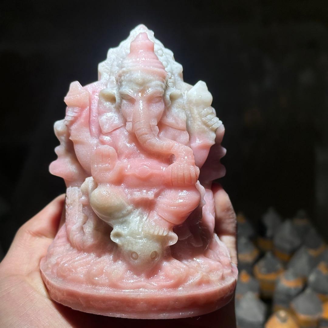 天然石ピンクオパールのガネーシャ　置物　彫り物G.266