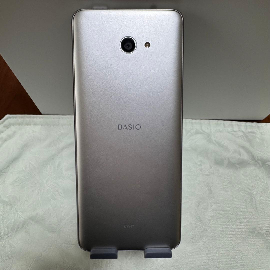 BASIO KYV47 au シルバー　美品