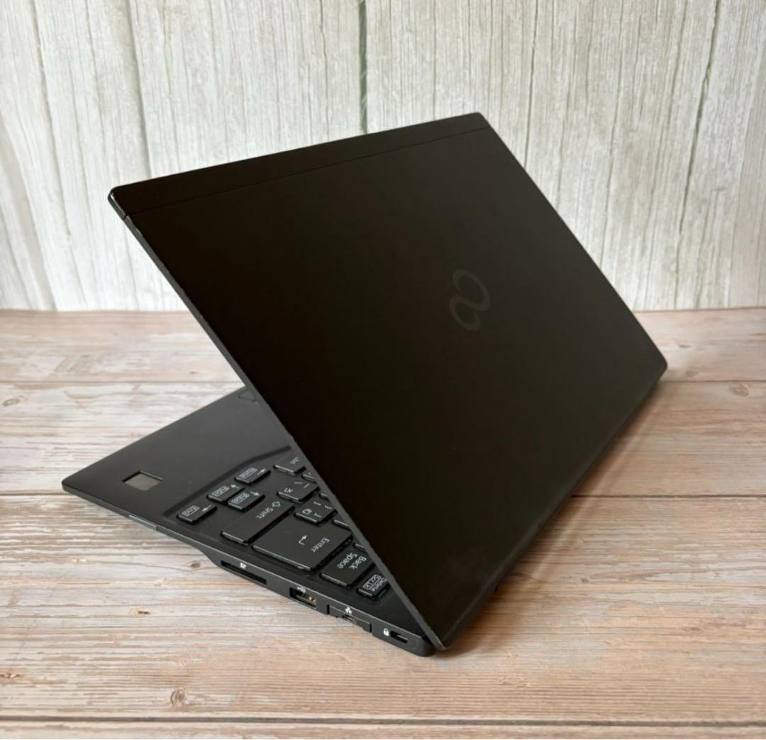 Windowsノート本体 Fujitsu U939 Core i5 8gb 256gb