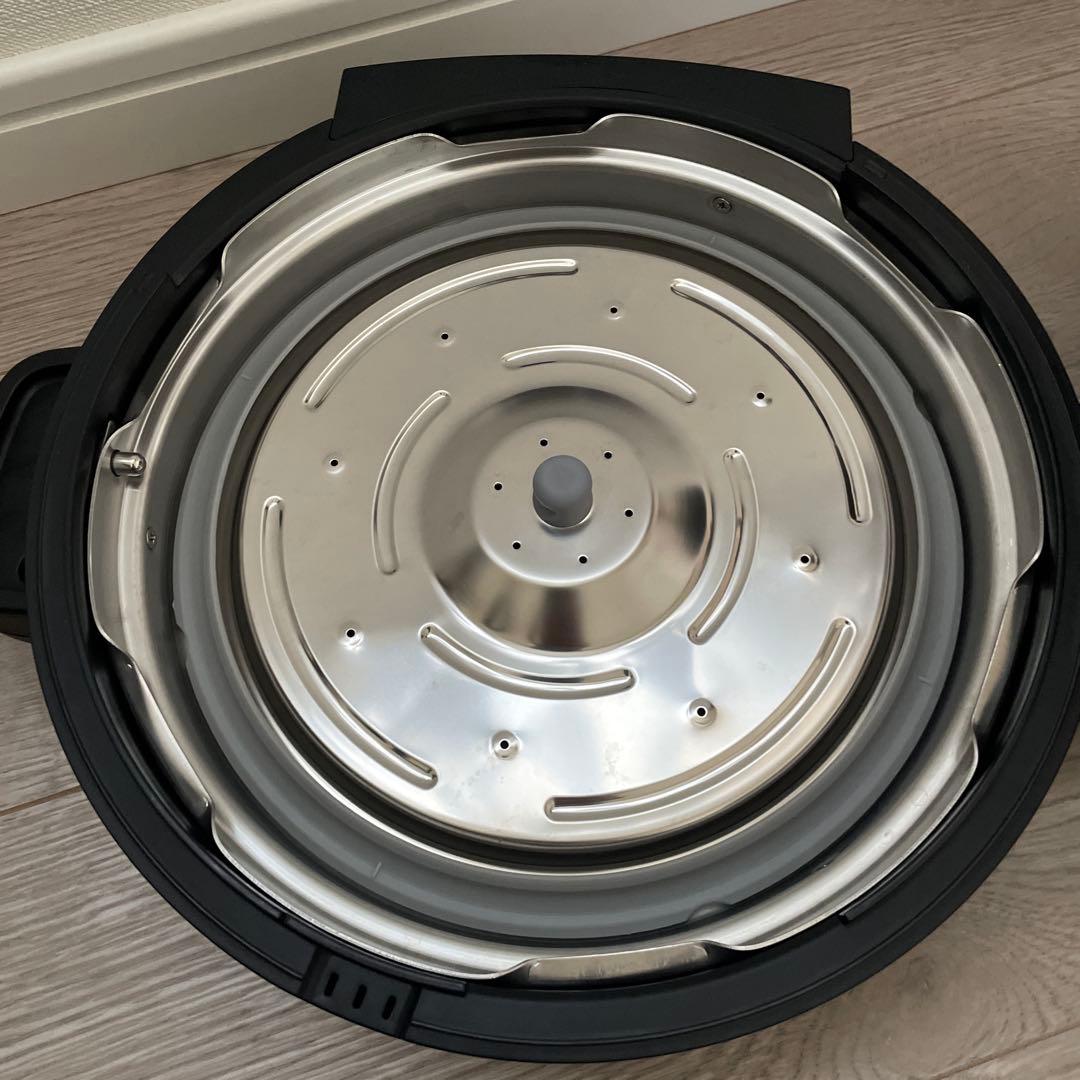 美品✨パナソニック電気圧力なべNF-PC400-K ブラック　2023年製