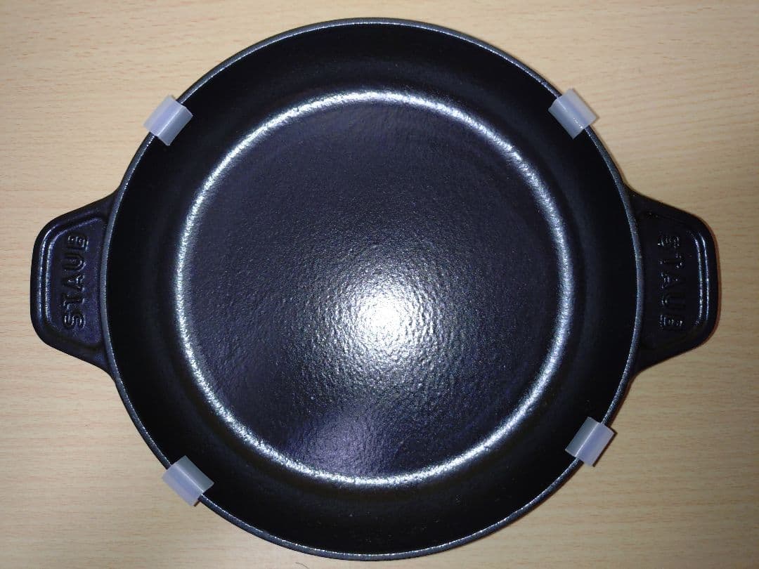 ストウブ　トゥモローランド EDM プレート ブラック 20cm