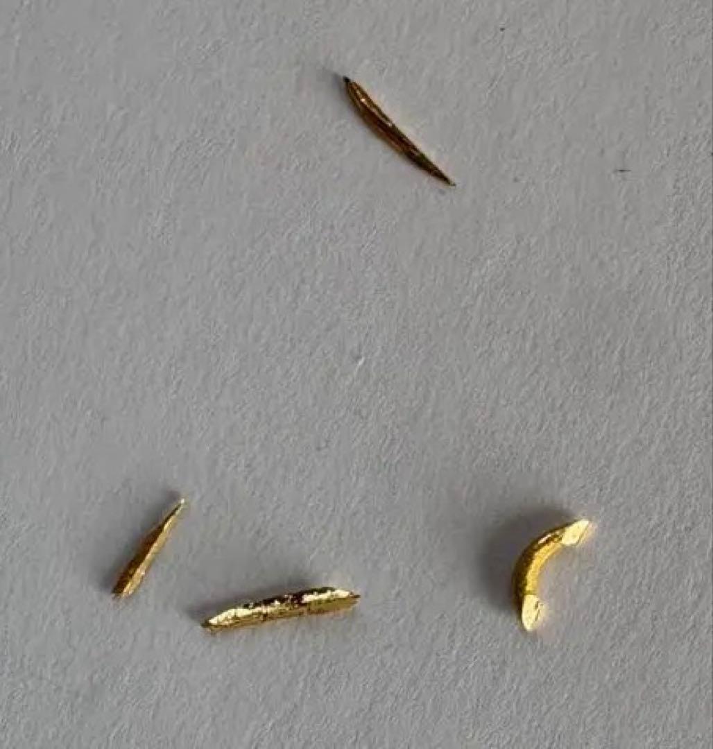 キャラクターストラップ1点と純金ピアスの欠片全部大きいサイズ4点の5点セット