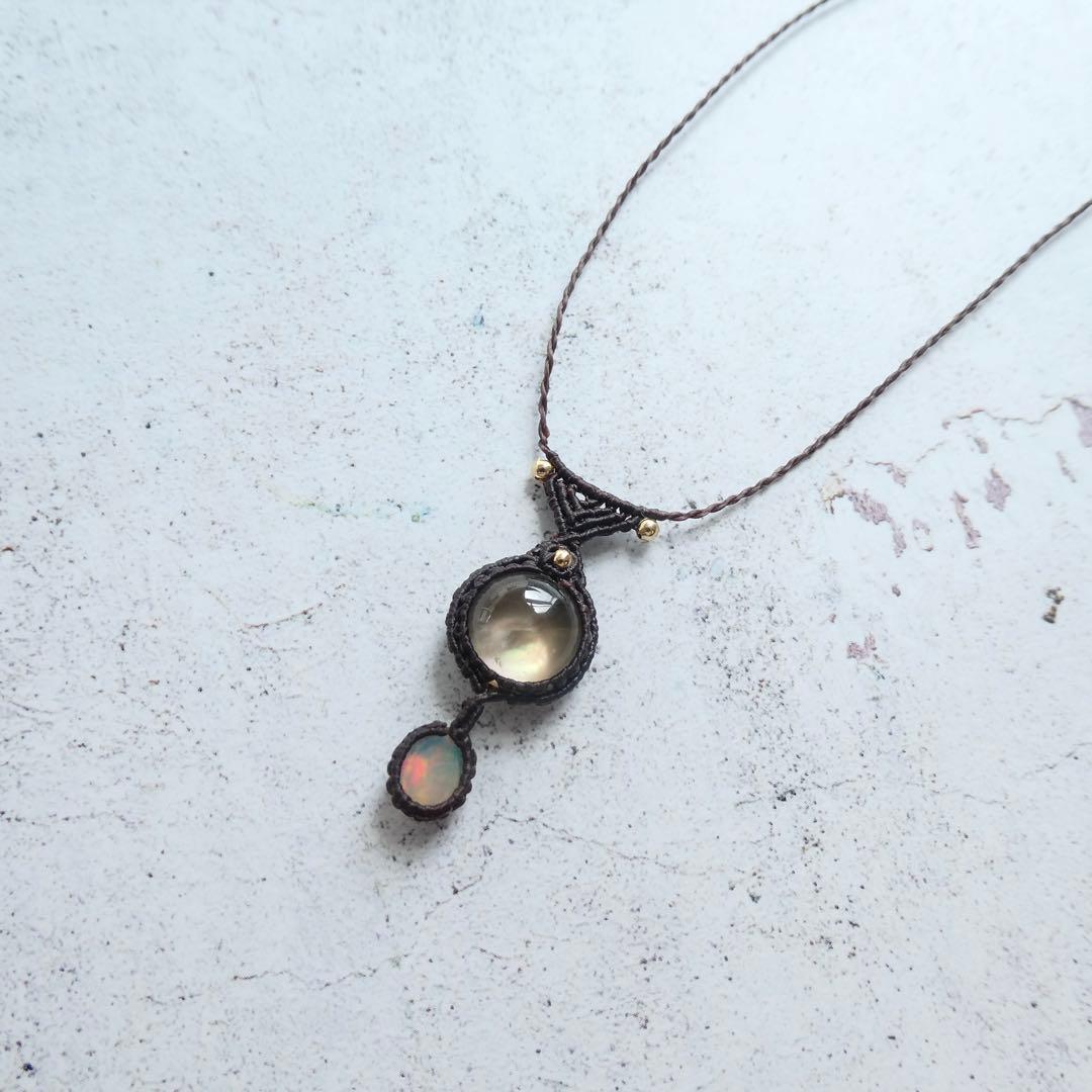 シェルスモーキークォーツ・オパールのマクラメネックレス