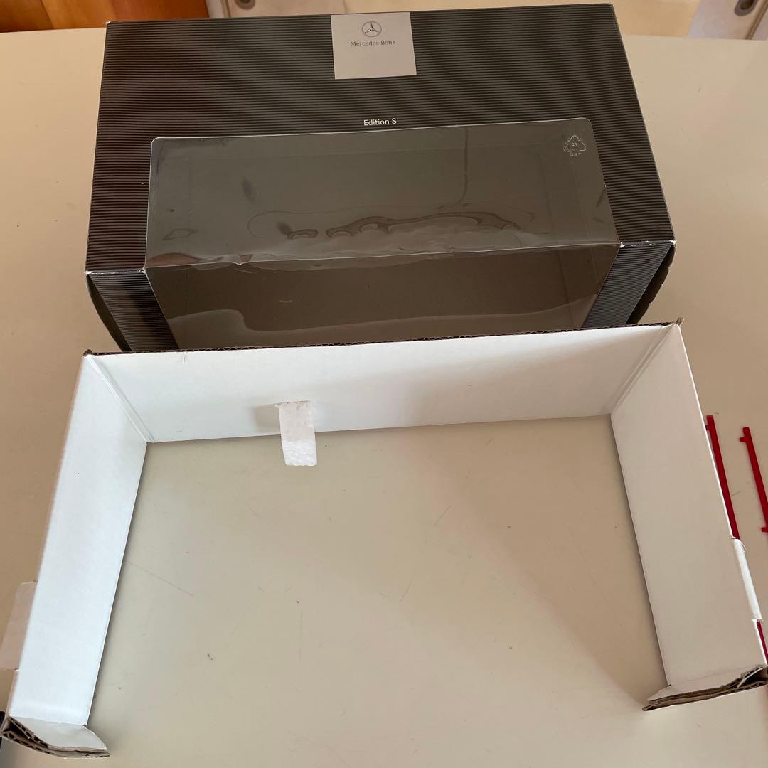 [新古品] メルセデス・ベンツ Sクラス ミニカー 1/18