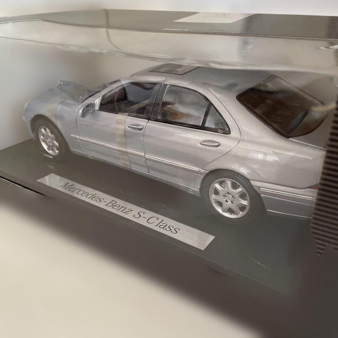 [新古品] メルセデス・ベンツ Sクラス ミニカー 1/18