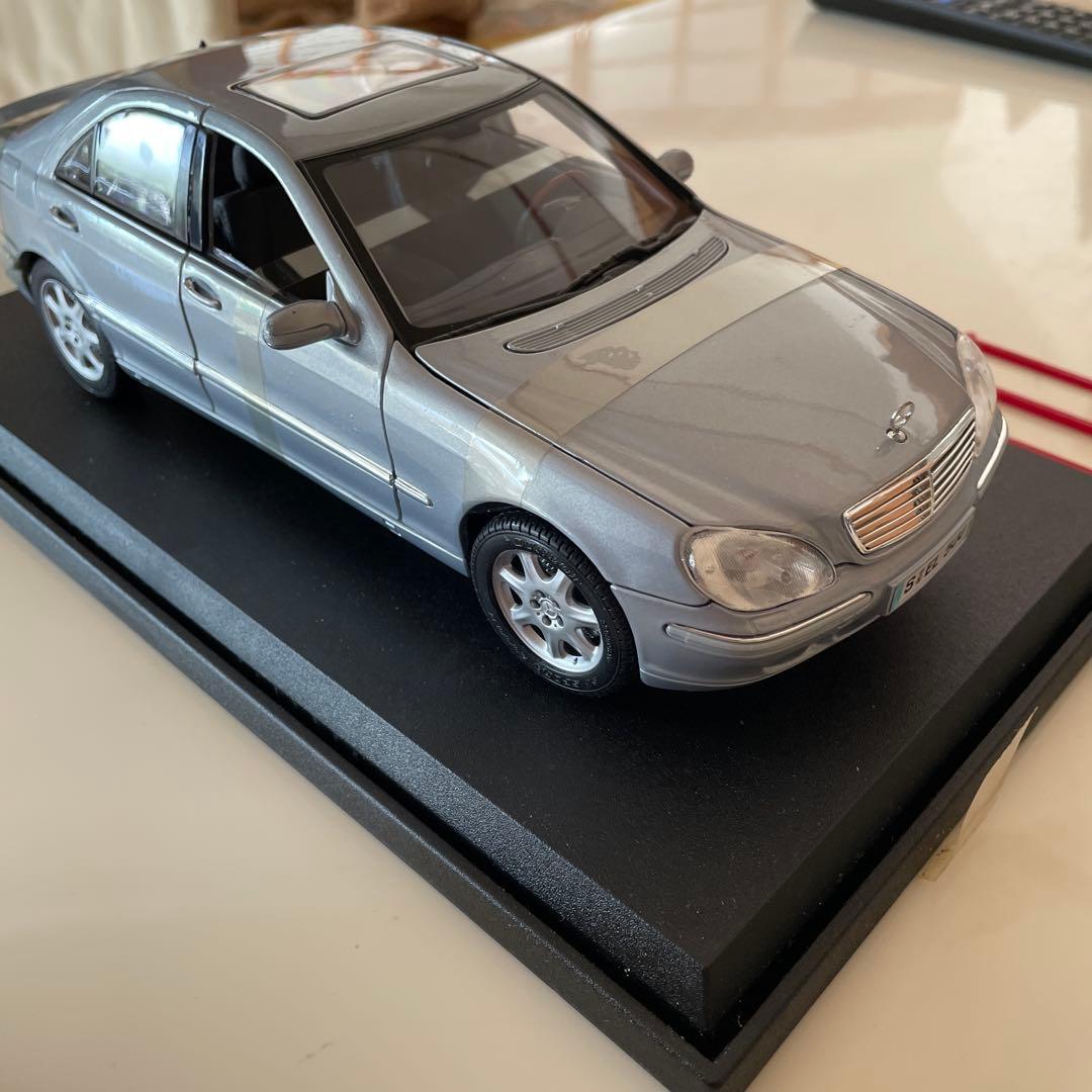 [新古品] メルセデス・ベンツ Sクラス ミニカー 1/18