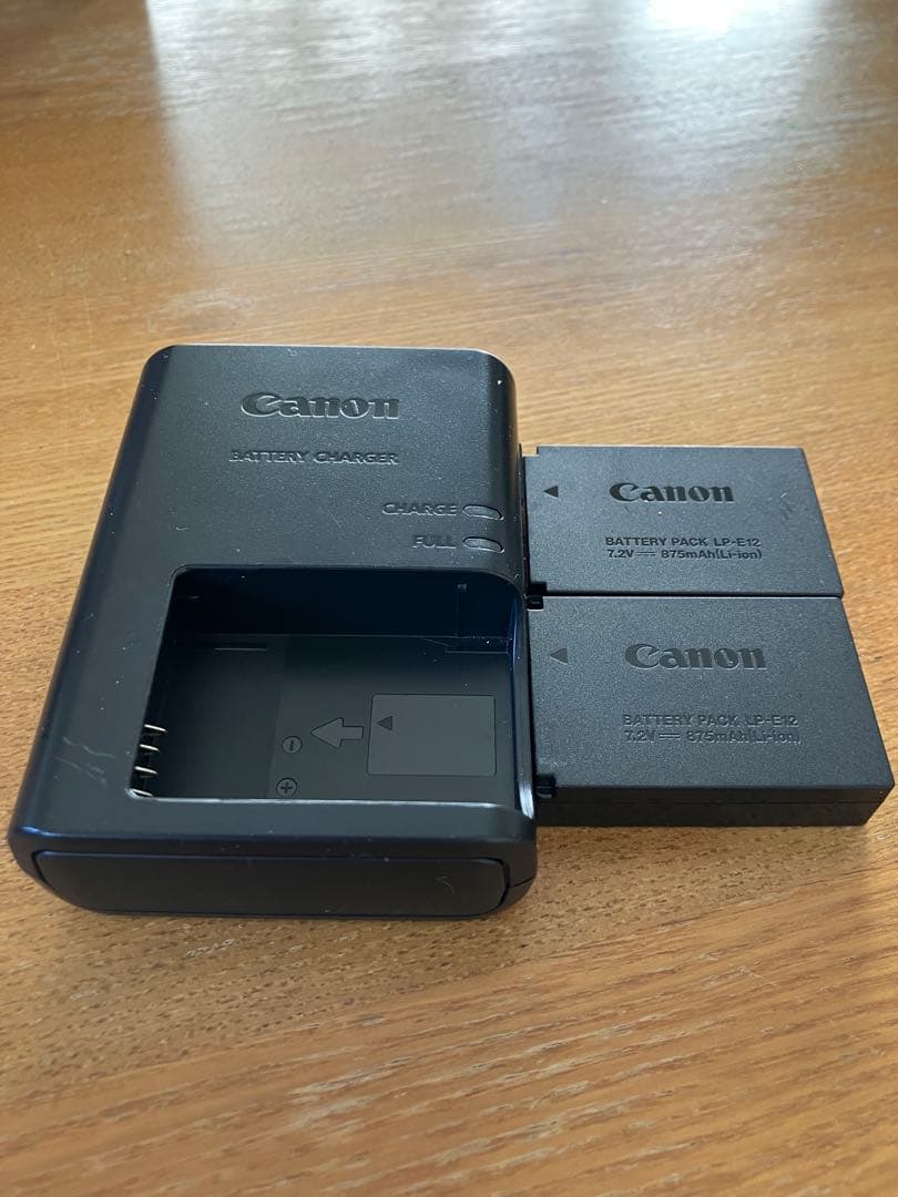 Canon EOS Kiss M ダブルレンズキット おまけ有 送料込