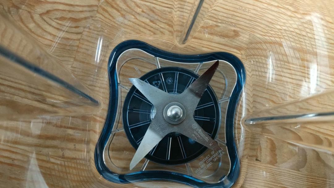 【目立った傷や汚れなし】バイタミックスE520　ホワイト　1653