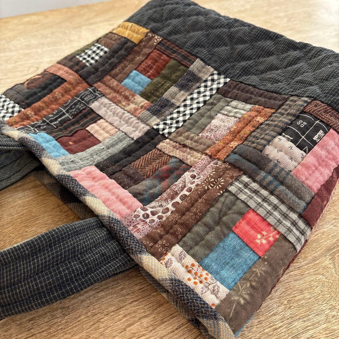 パッチワークキルト　ログキャビンのトートバック　ハンドメイド