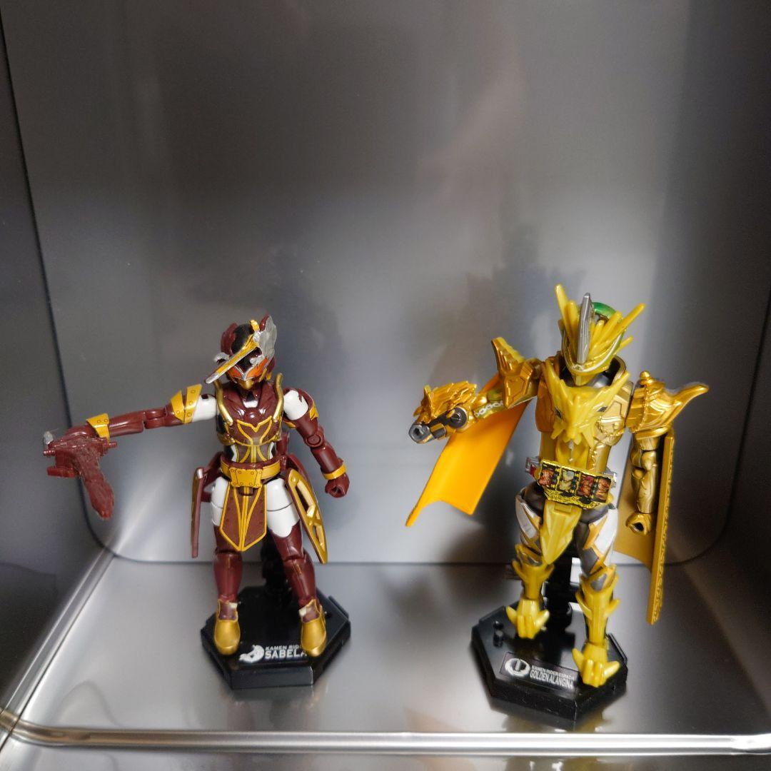 仮面ライダーセイバー 装動 18体＆アイテム等