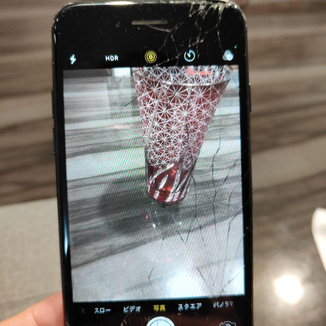 04【使用可能】iPhone 7 128gb A1779 画面割れあり