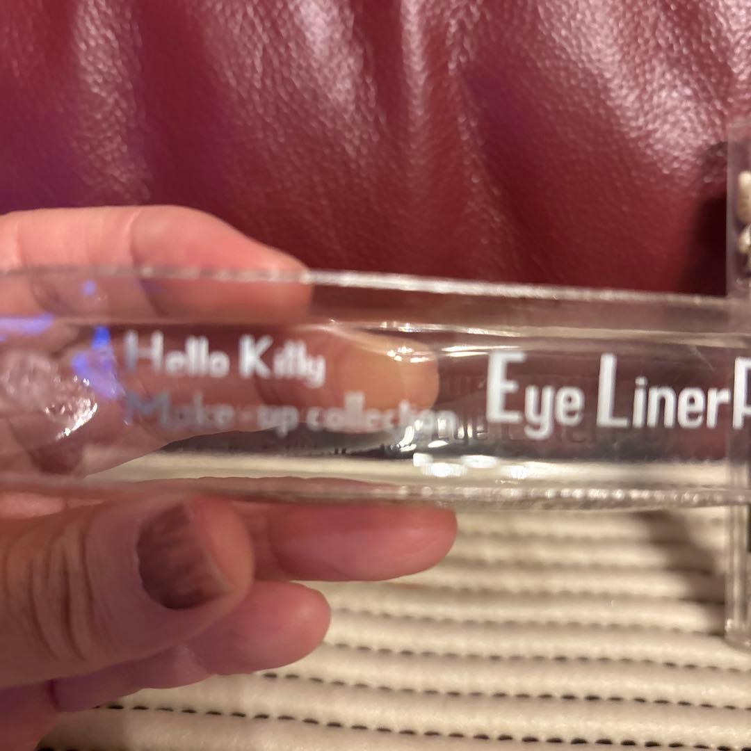 ハローキティ アイライナーペンシル　マスコット付き