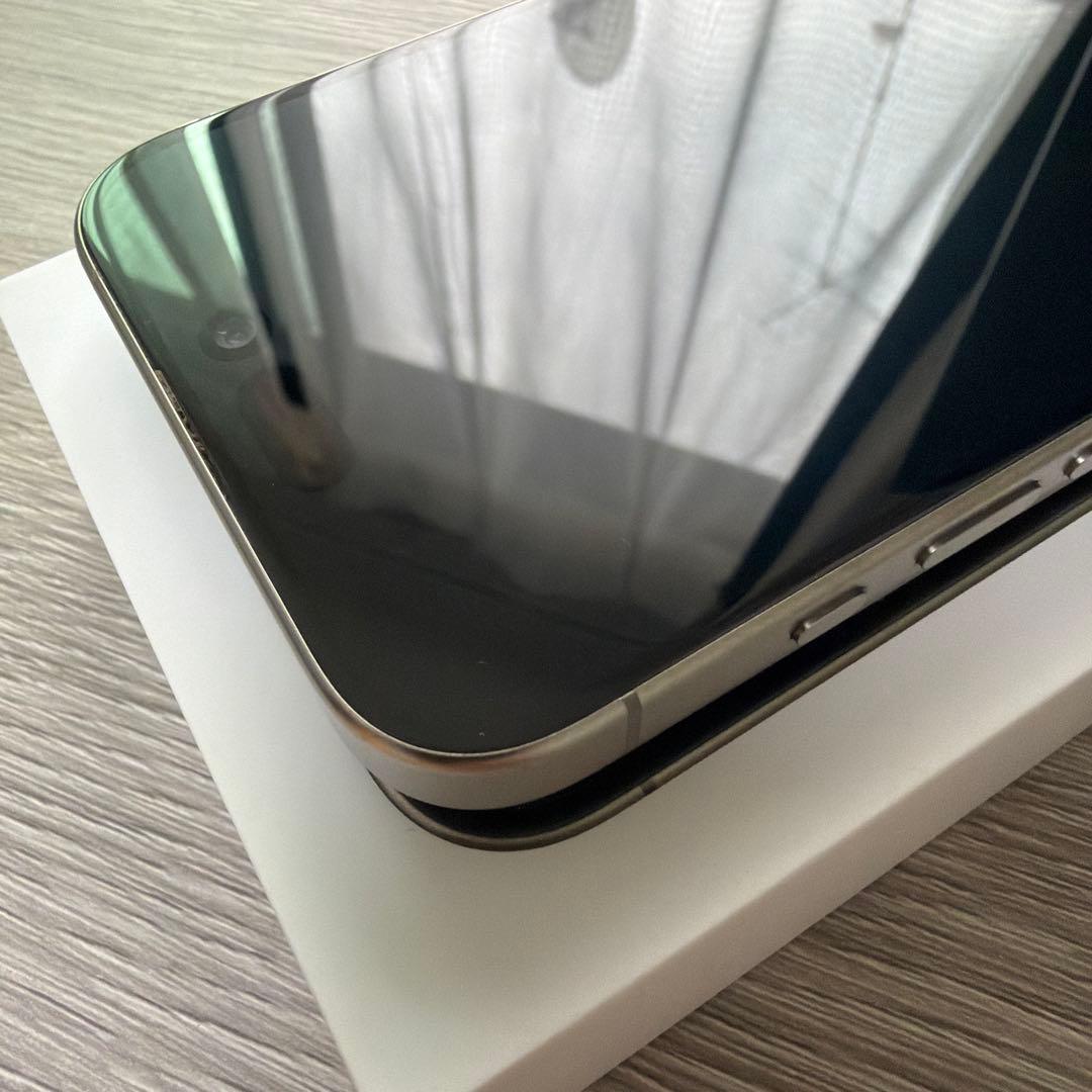 iPhone 15 Pro 128G　ナチュラルチタニウム