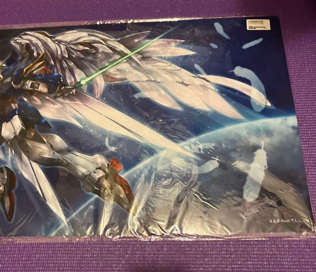 ウイングガンダム　プレイマット
