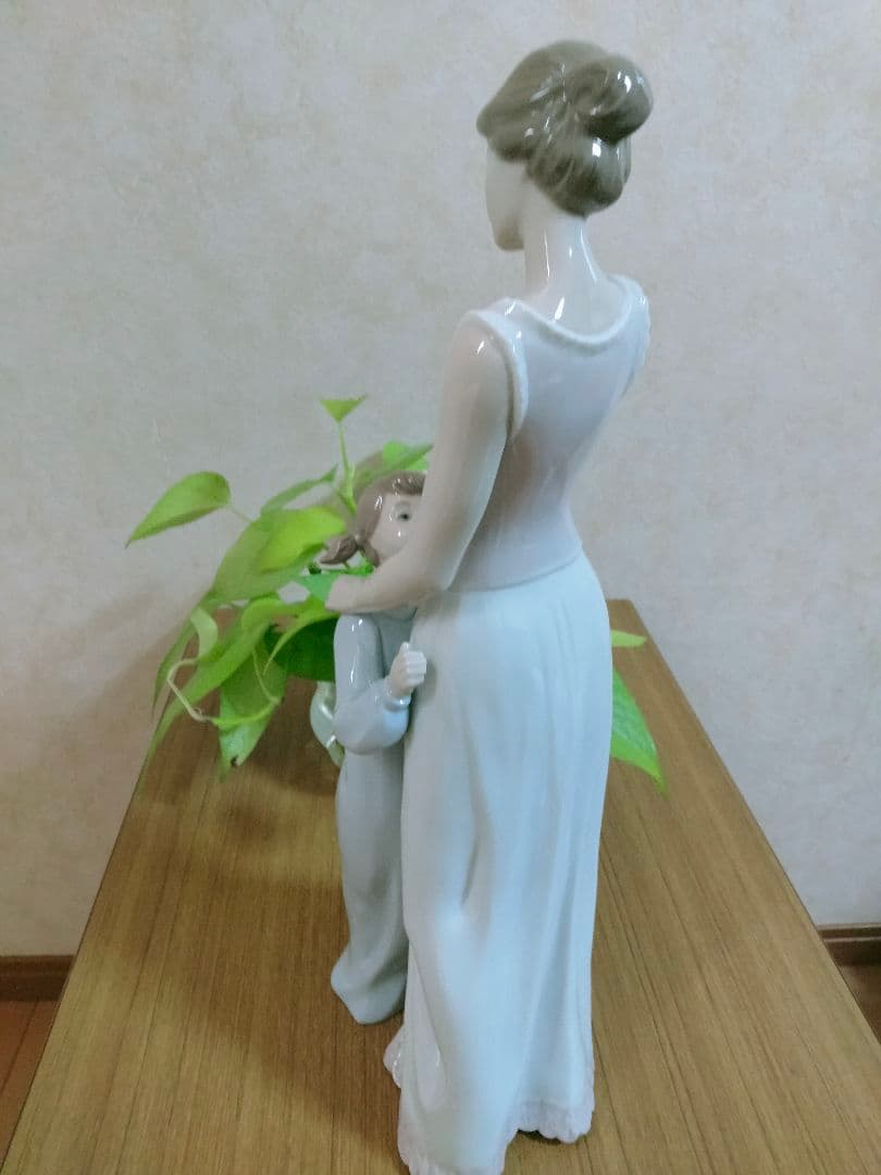 美品 リヤドロ「大好きなママ」