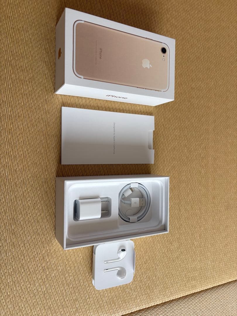 iPhone7 256GB ゴールド おまけ多数