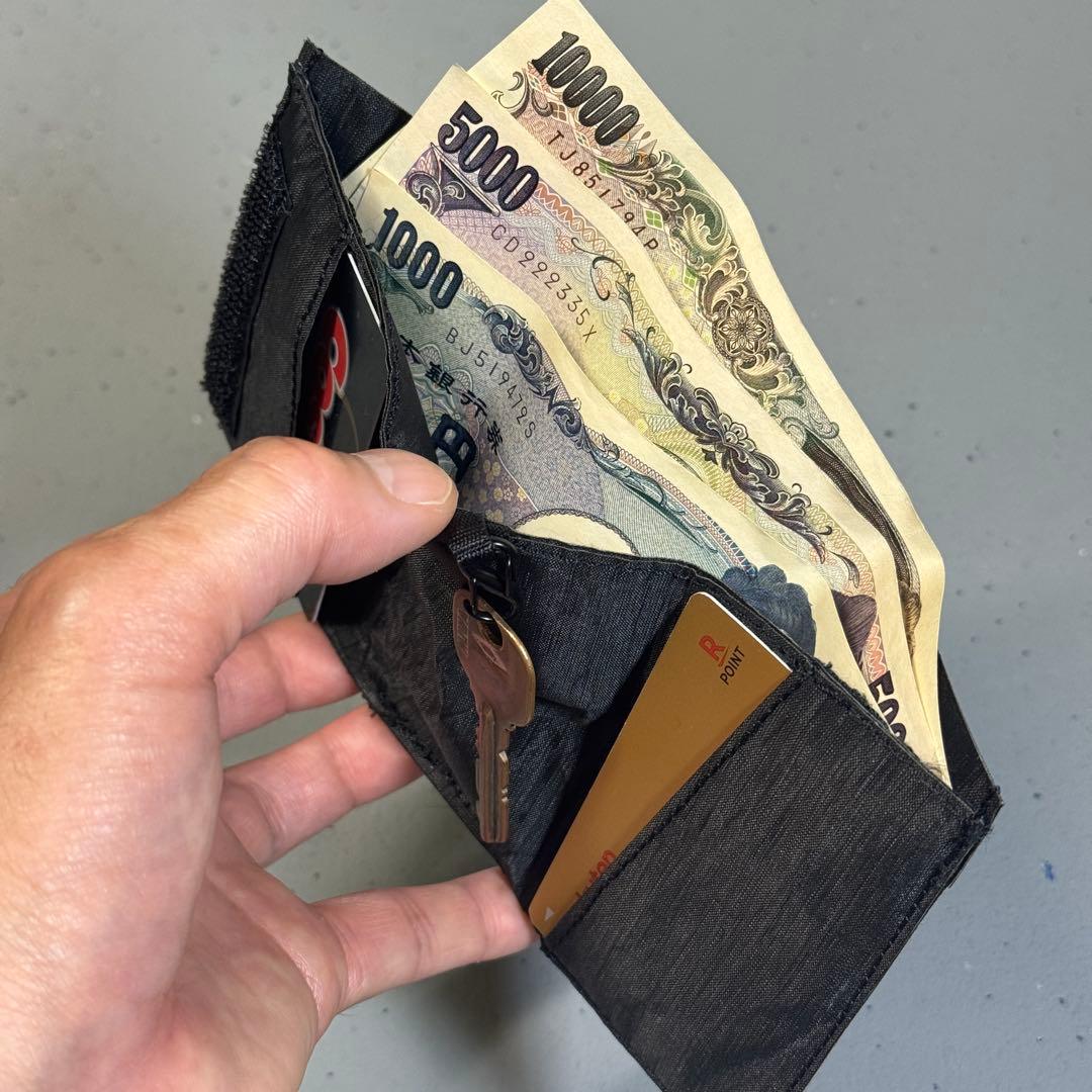 下山後も使える 登山用 3つ折り財布■エアタグ対応 DCFレザー ブルーグレー