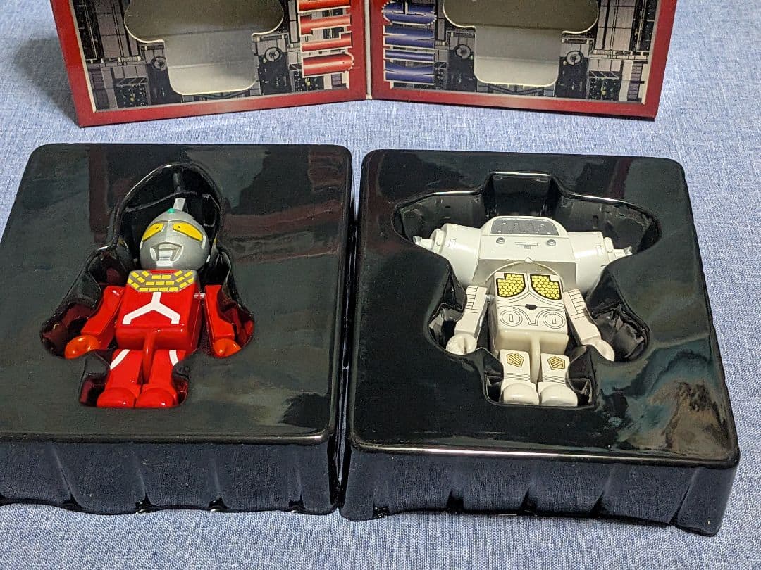 特撮エースNo001創刊号バルタン星人フィギュア付録·タイニビッツ合金セット